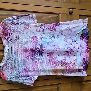 LG. Short sleeve woman's top